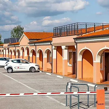 فندق Autohotel Venezia